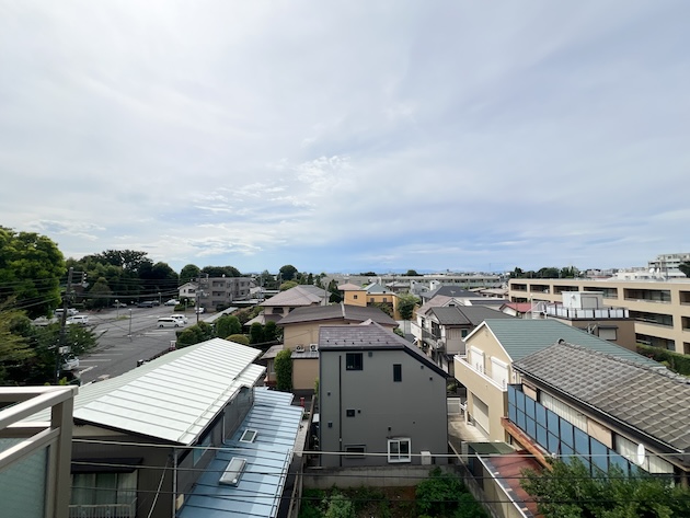 西の空のご機嫌 404の内観
