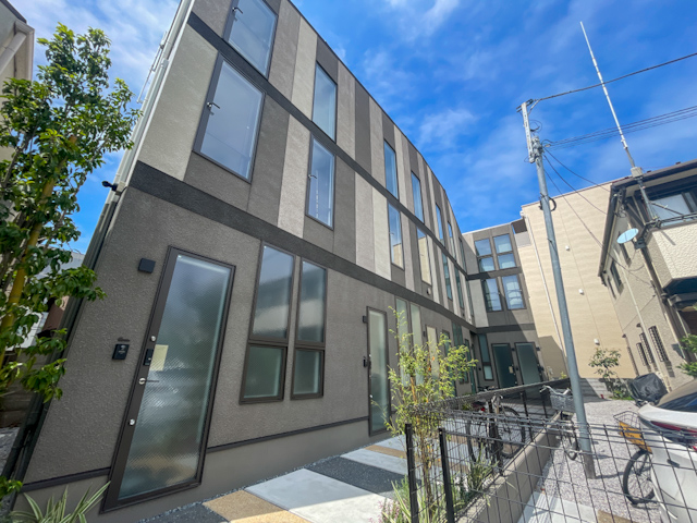 3階建ての世田谷ライフ 101の内観