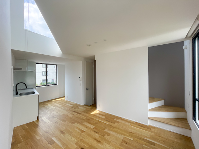 3階建ての世田谷ライフ 101の内観