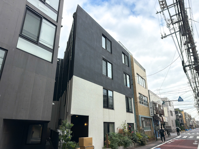 木と光、そして少しの遊び心 403の内観