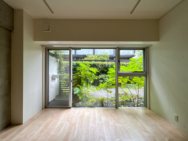 凛と、深く、呼吸する 102の外観