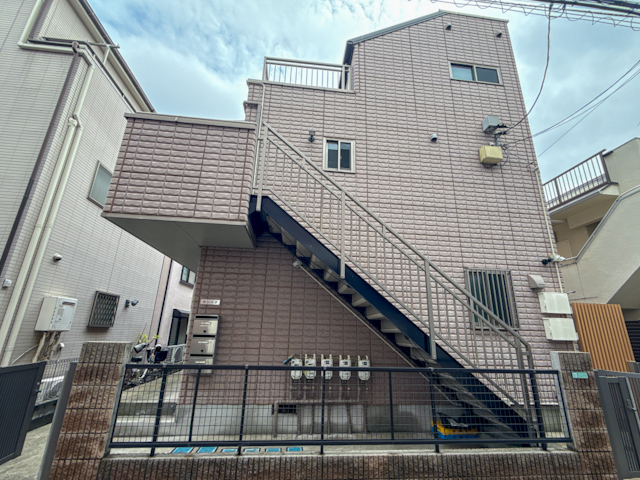 魅惑の勾配天井 201の内観