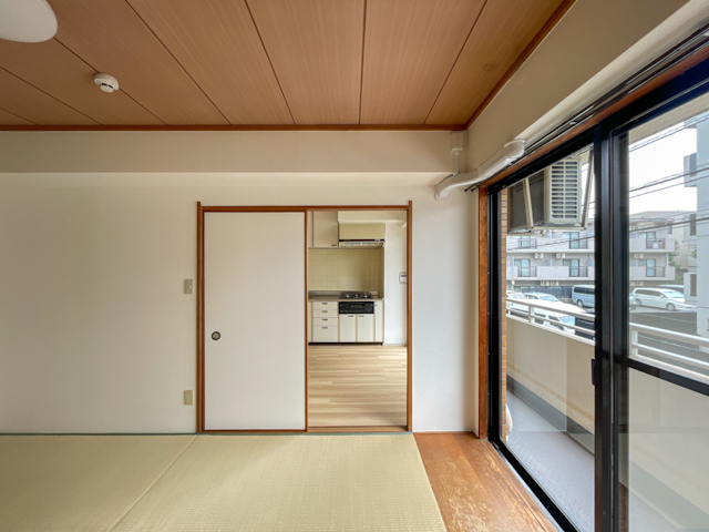 レトロのラブレター 202の外観