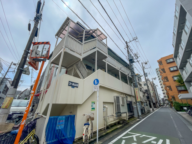 派手さはないけれど 201の内観