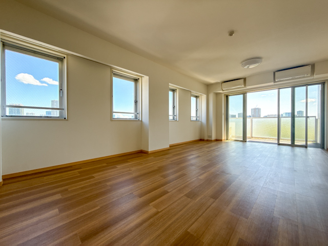 こうでなくっちゃ、角部屋 504の内観