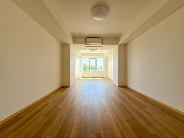 こうでなくっちゃ、角部屋 504の内観