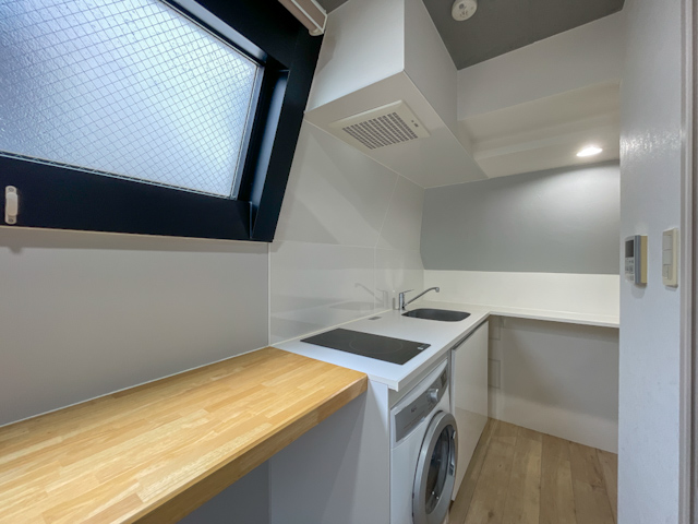 ちょっと変わった屋根裏部屋 401の内観
