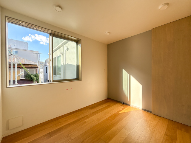 白金、建築を楽しむ Iの内観