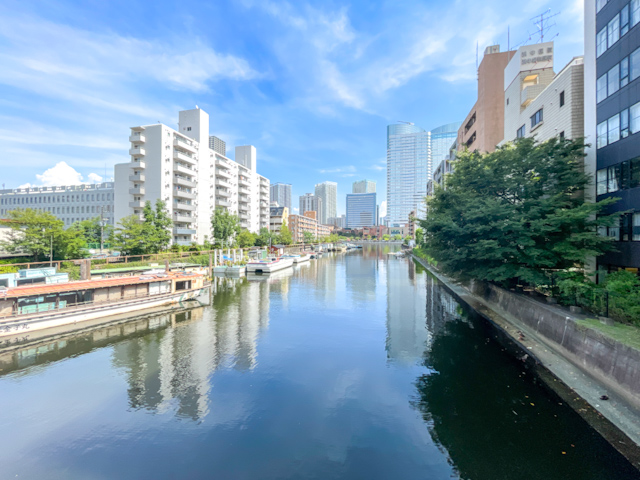 川沿いの静かな暮らし 201の内観