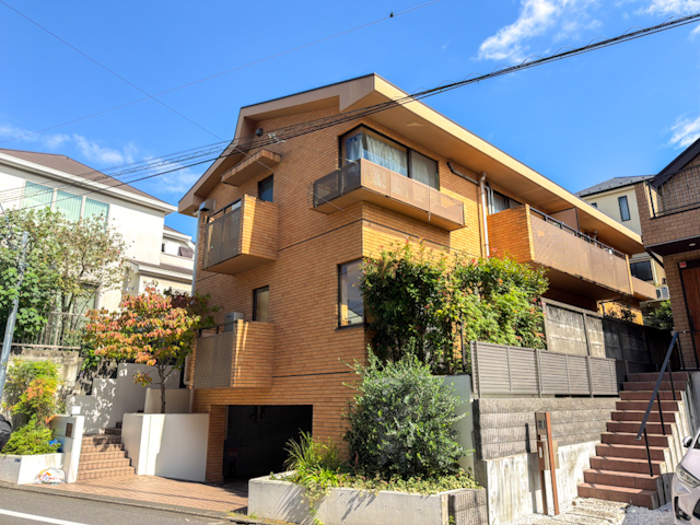 木と暮らす 102の内観