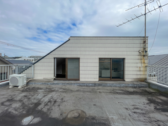 空を持て余す 301の内観