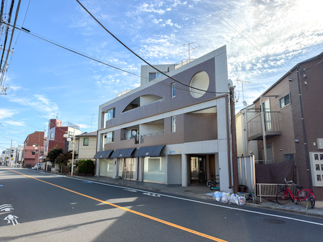 三角形の先に、ひらける暮らし 301の内観