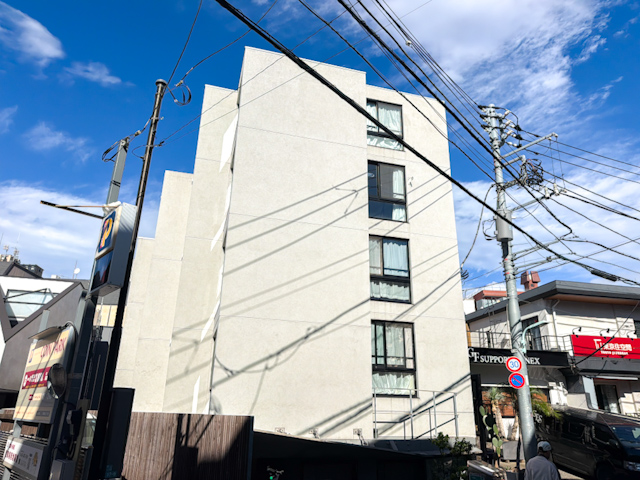 光と地上の間で 101の内観