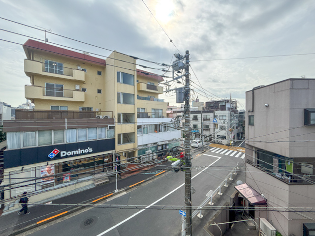 寄り道したくなる街 301の内観