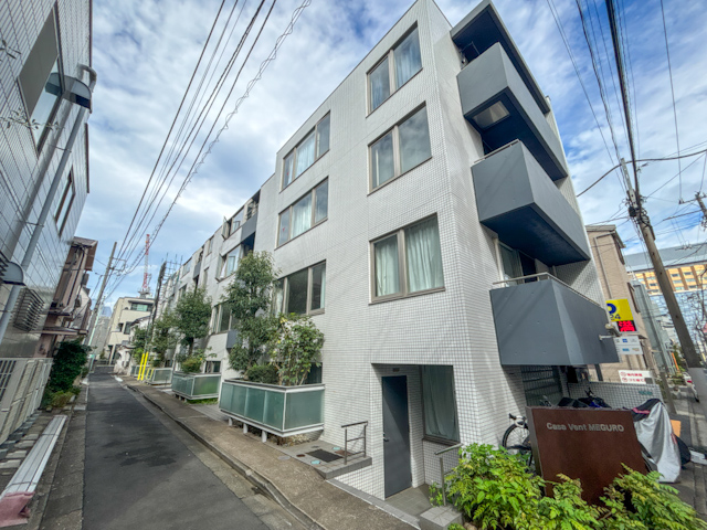 緑と木漏れ日、いい予感。 102の内観