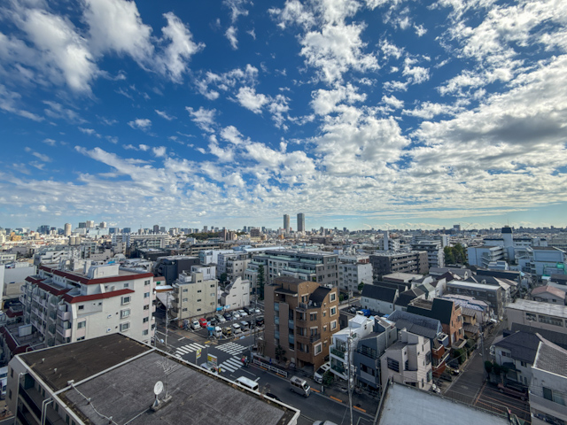 太陽と一緒に 901の内観
