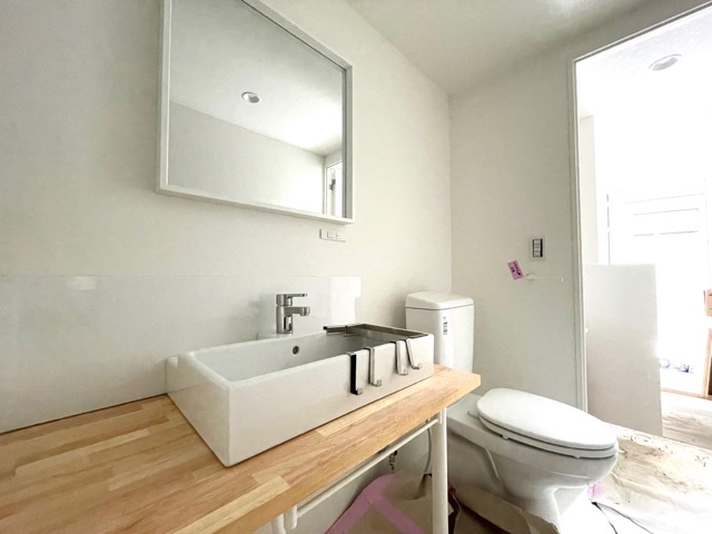 ぐるぐる螺旋のメゾネット 08の内観