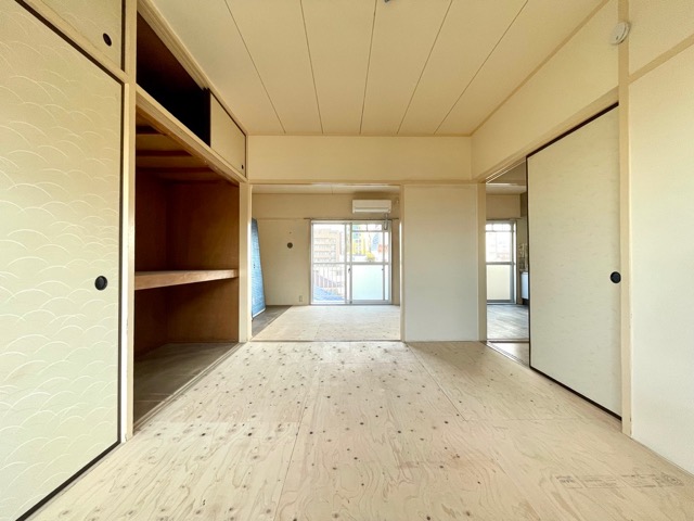 Reborn room 406の内観