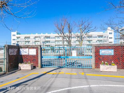 川口市立新郷東小学校:1100m