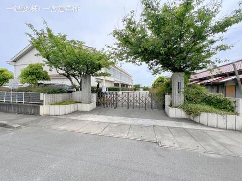 愛西市立北河田小学校：1300m