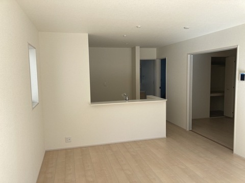 リーブルガーデン鴻巣東第４ 外観・内装2