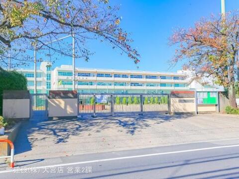 戸田市立笹目中学校:710m