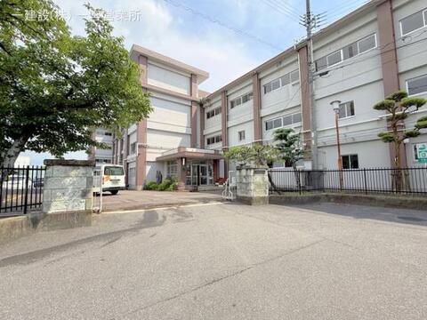 一宮市立千秋中学校：660m