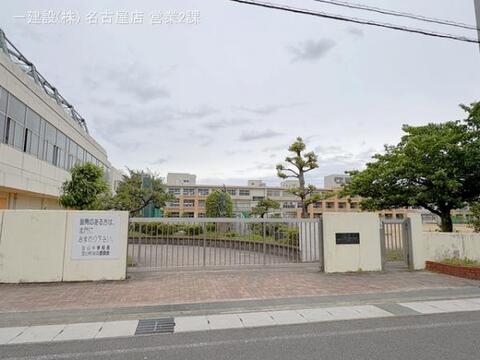 豊山町立豊山中学校：660m