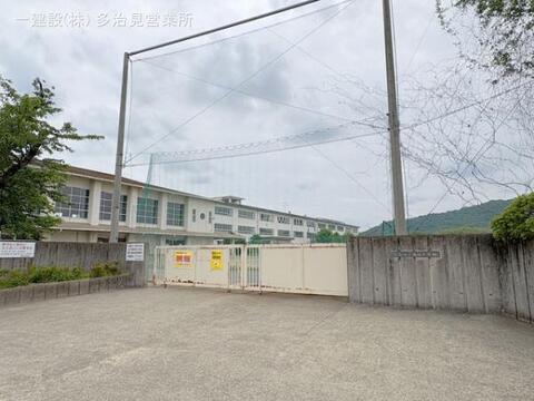 犬山市立南部中学校：1060m