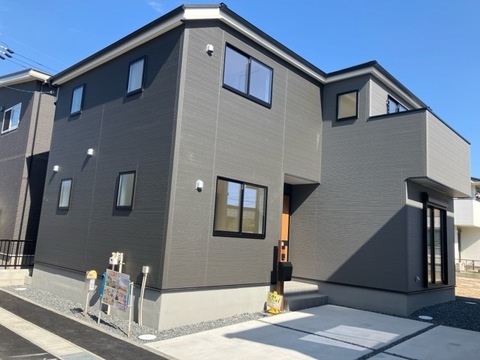 リーブルガーデン北名古屋市久地野北浦 外観・内装1