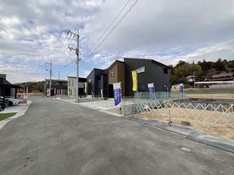 リーブルガーデン東広島市高屋町高屋東第２ 外観・内装1