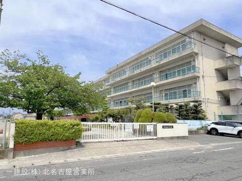 大治町立大治西小学校：800m