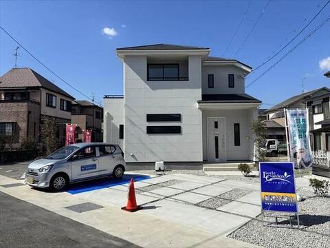 リーブルガーデン奈良中山町１４期 外観・内装1