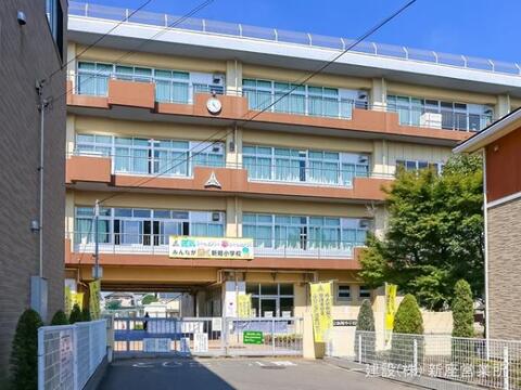 新座市立新堀小学校:800m