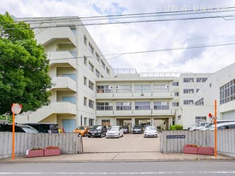 富士見市立勝瀬中学校:1000m