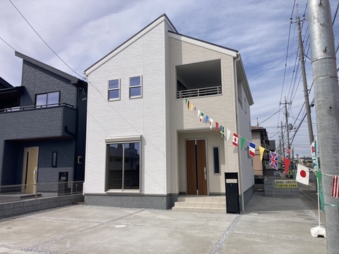 リーブルガーデン熊谷万平町第３ 外観・内装1