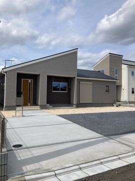 リーブルガーデン常陸大宮市中富町第３ 外観・内装1