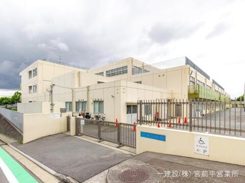 横浜市立美しが丘西小学校：1200m