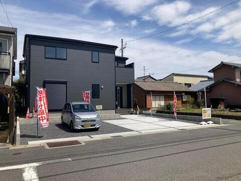 リーブルガーデン四日市市楠町南五味塚第２ 外観・内装1