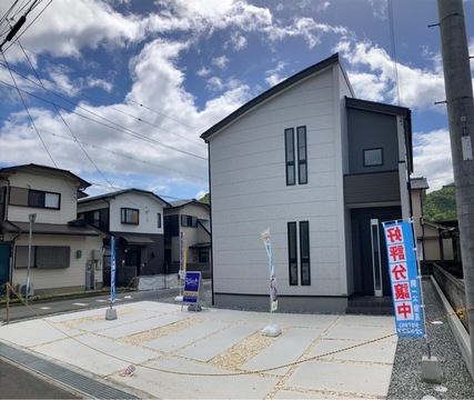 リーブルガーデン西脇市高田井町２期 外観・内装1