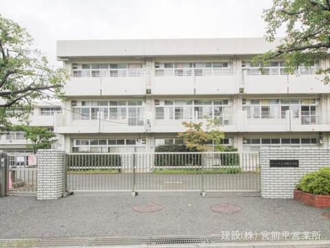 横浜市立いぶき野小学校：950m