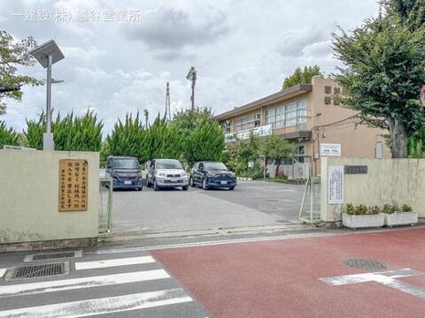 草加市立新里小学校：150m