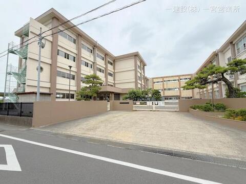 一宮市立瀬部小学校：1370m