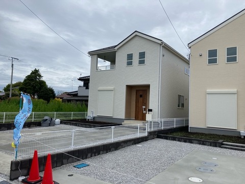 リーブルガーデン伊勢崎市東小保方町第２ 外観・内装1