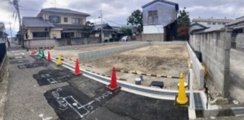 リーブルガーデン美原区小寺 外観・内装1