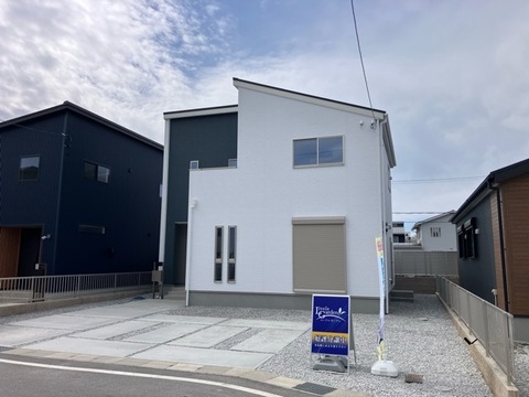 リーブルガーデン彦根市大薮町１２期 外観・内装9