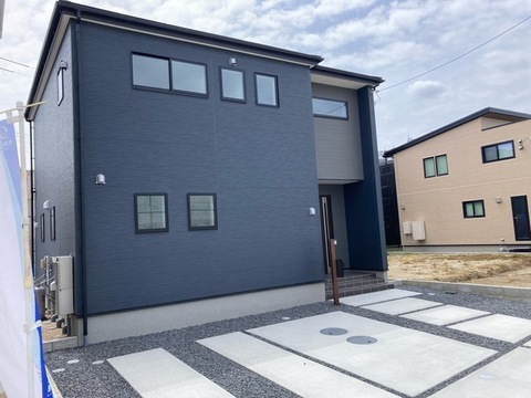 リーブルガーデン鈴鹿市北玉垣町第5 外観・内装1