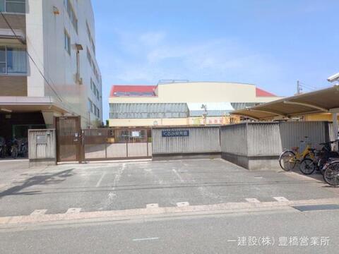 くるみ保育園：5560m