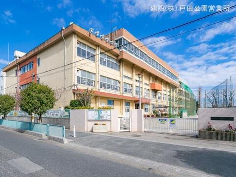 川口市立朝日東小学校:280m