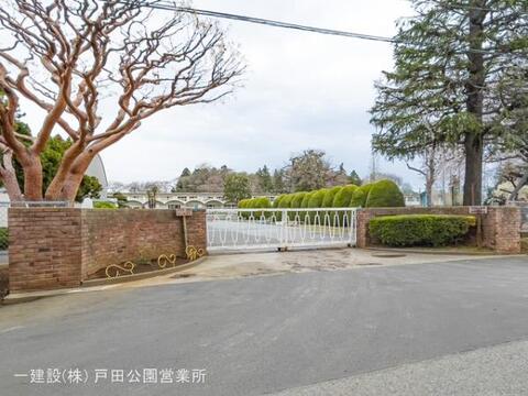 野田市立川間小学校：330m